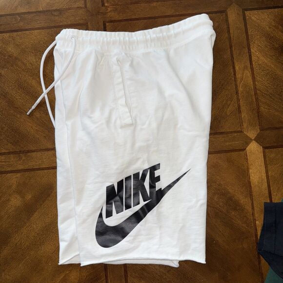 Nike Sportswear Alumni Shorts Men Small White French Terry HBR Swoosh 10" 836277 - Picture 1 of 6